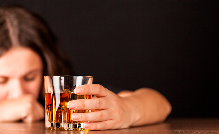 América, el continente en donde más mujeres sufren alcoholismo